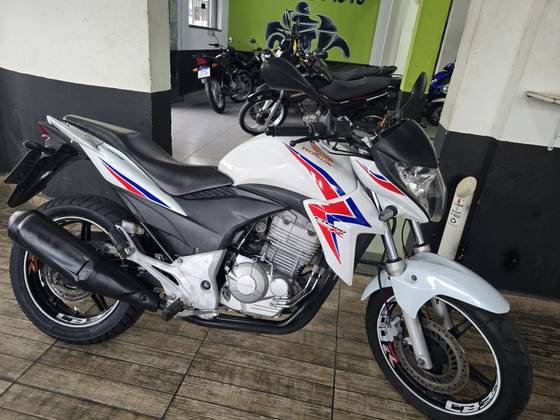HONDA CB 300R 
